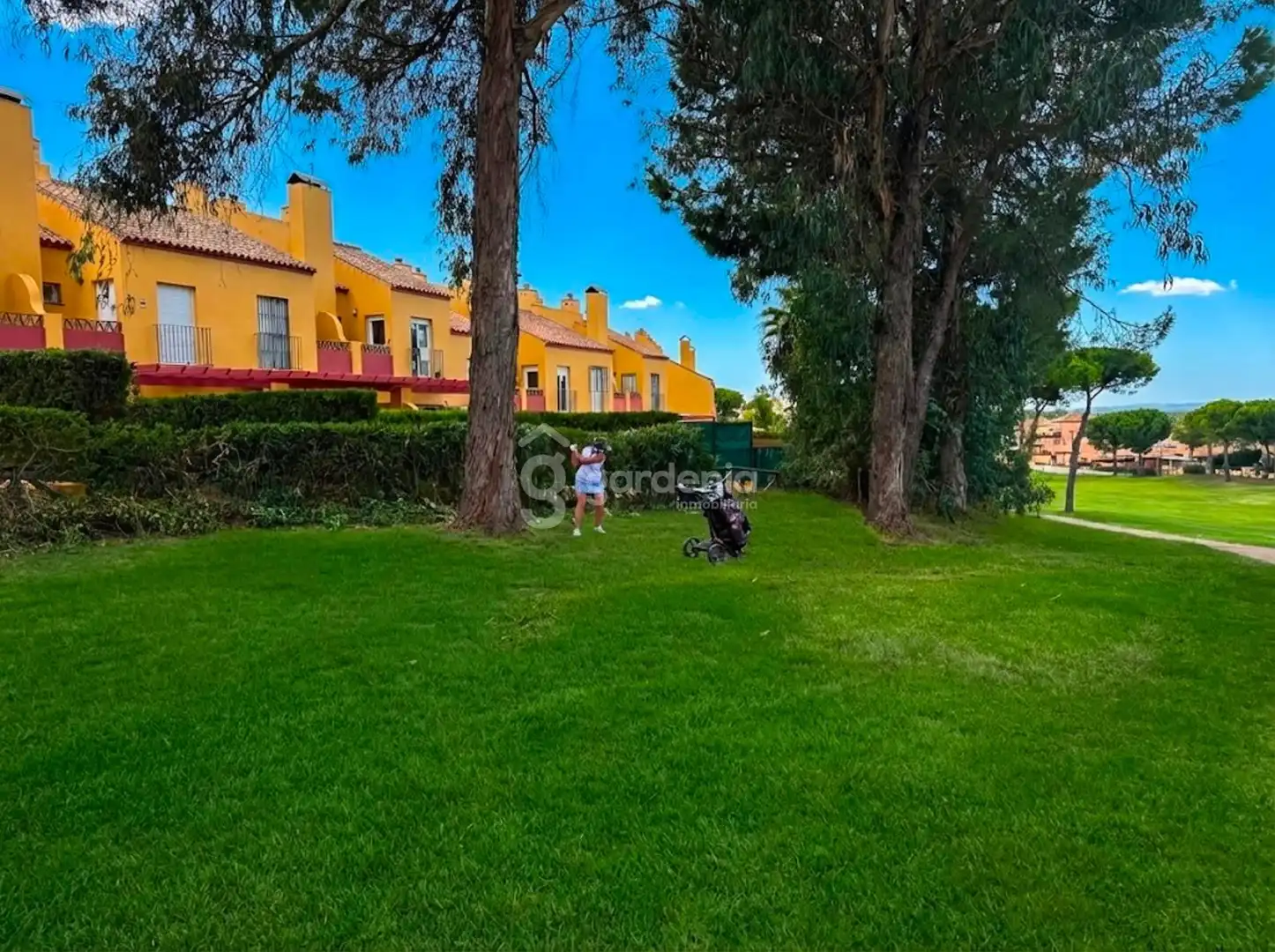 Einfamilien-Reihenhaus zum Verkauf in Islantilla mit Privatgarten und Terrasse