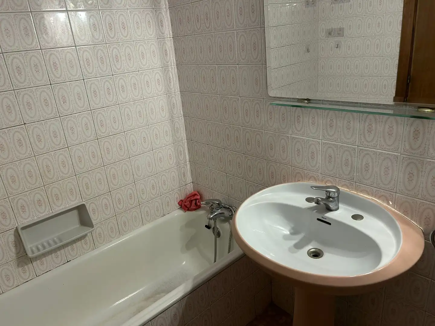 Bathroom of Flat for sale in Zaragoza  with Heating, Parquet flooring and Terrace