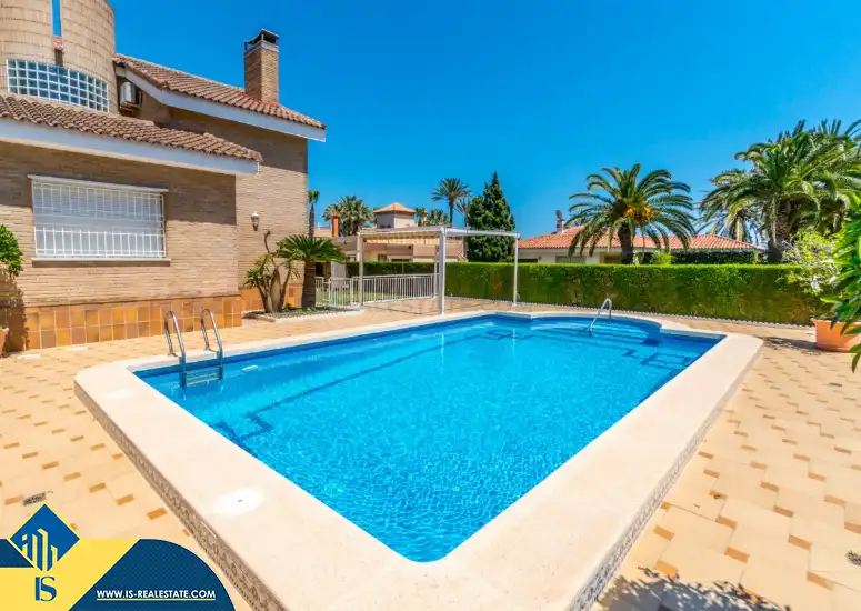 Casa con piscina en venta en Playa del Acequión, Náufragos y Rocío del Mar, imagen 3