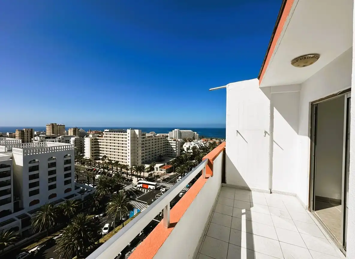 Apartament amb terrassa en venda a Avenida Avenida Santiago Puig 7, imagen 19