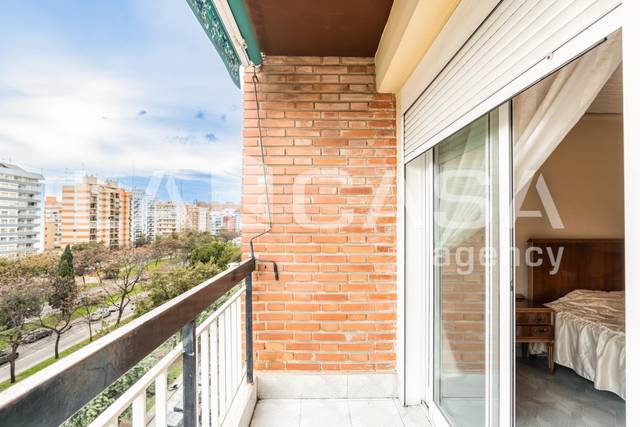 Piso en Venta en Avinguda de Blasco Ibáñez en La Bega Baixa - Plaza Xúquer