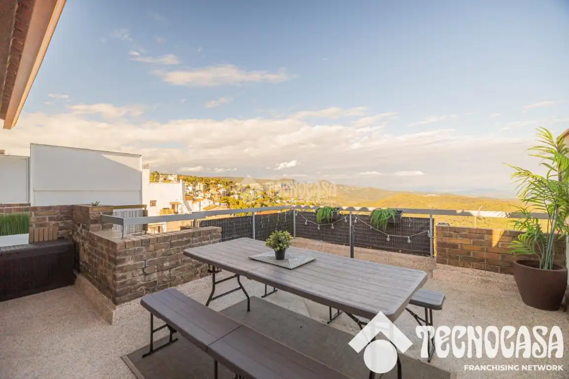 Terrassa de Àtic en venda en Sant Feliu de Codines amb Terrassa i Moblat