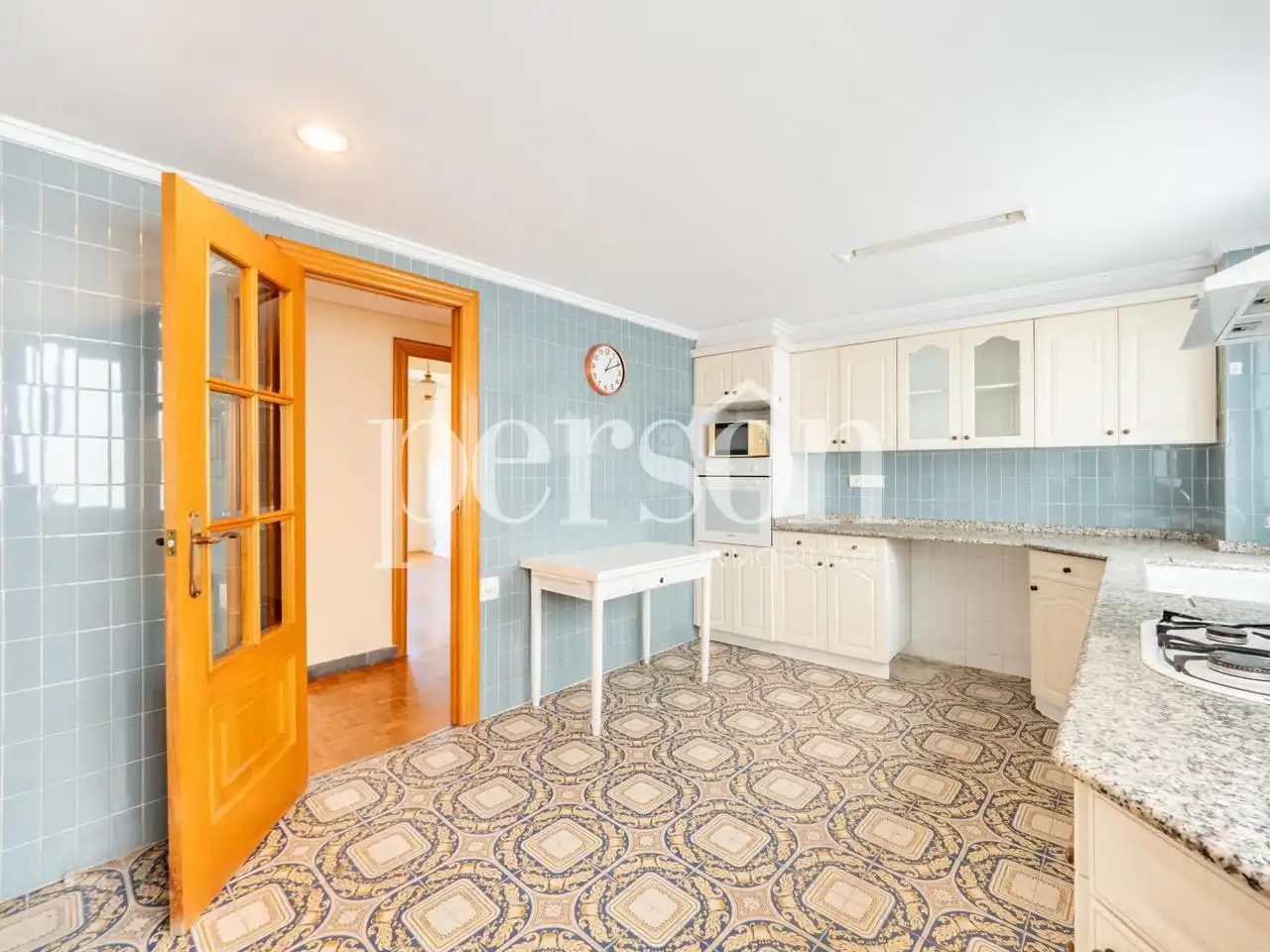 Kitchen of Flat for sale in Valencia  with Parquet flooring and Balcony