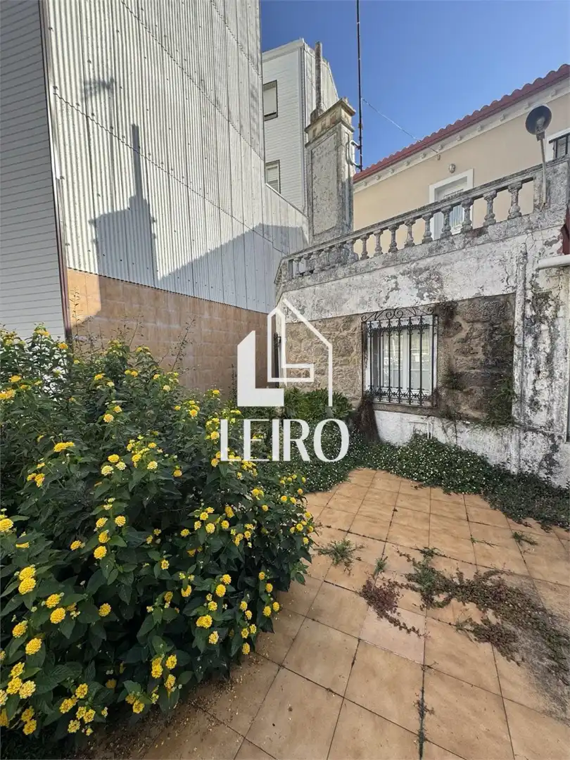 Exterior view of Houses for sale in Vilanova de Arousa  with Terrace and Furnished