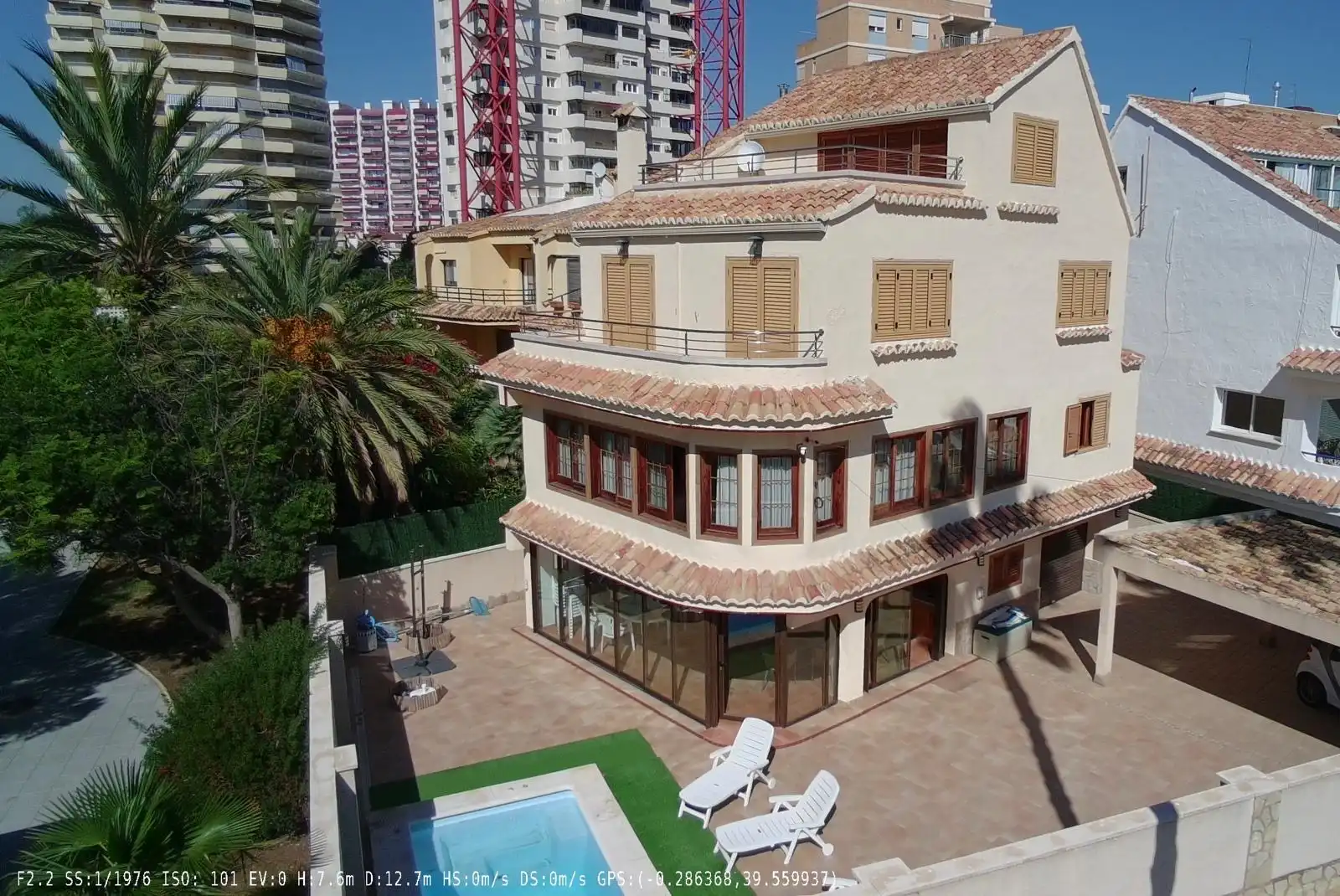Exterior view of Houses for rent in Platja de la Pobla de Farnals