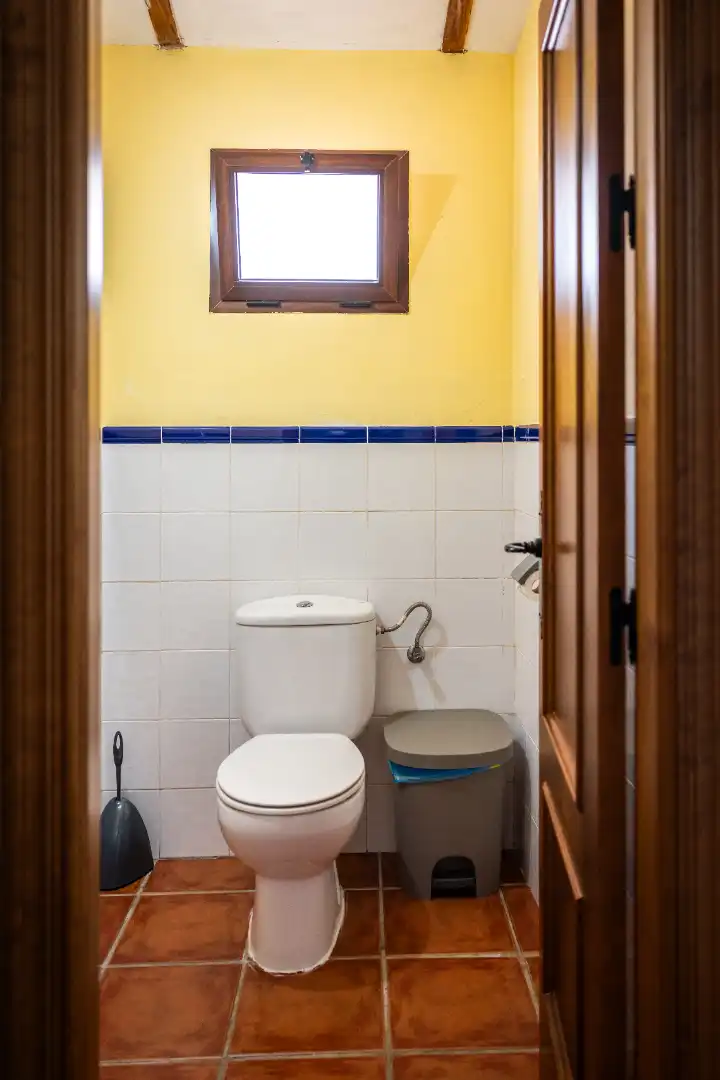 Baño de Finca rústica en venta en Montejaque con Aire acondicionado, Jardín privado y Terraza