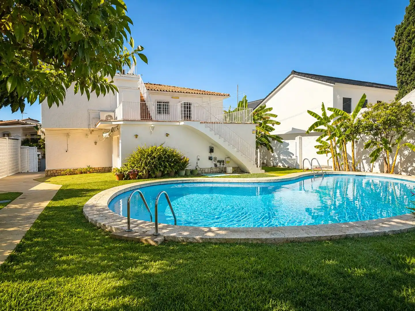 Piscina de Casa o xalet en venda en Málaga amb Terrassa, Traster i Piscina