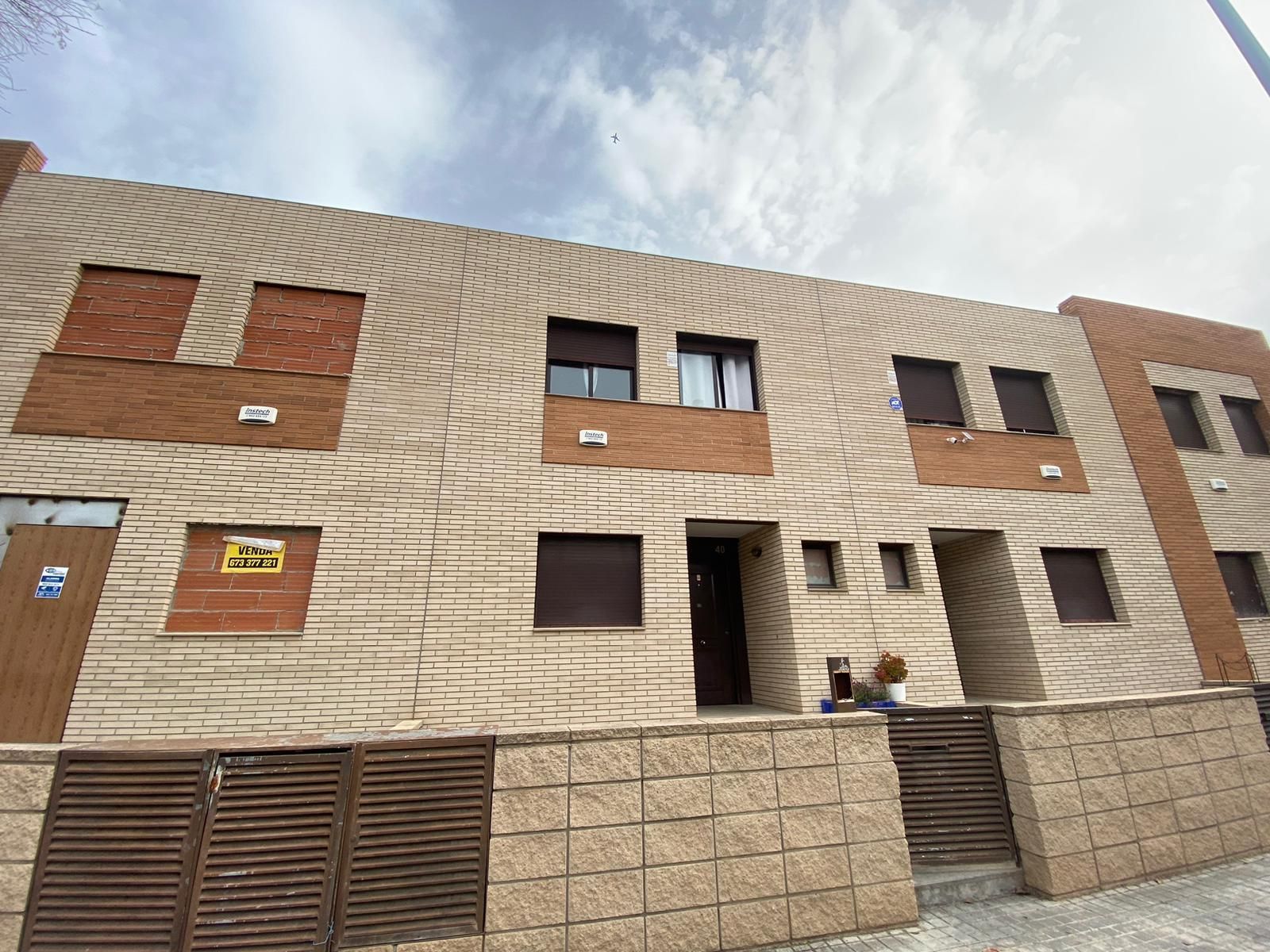 Vista exterior de Casa o chalet en venta en Vilanova i la Geltrú con Terraza