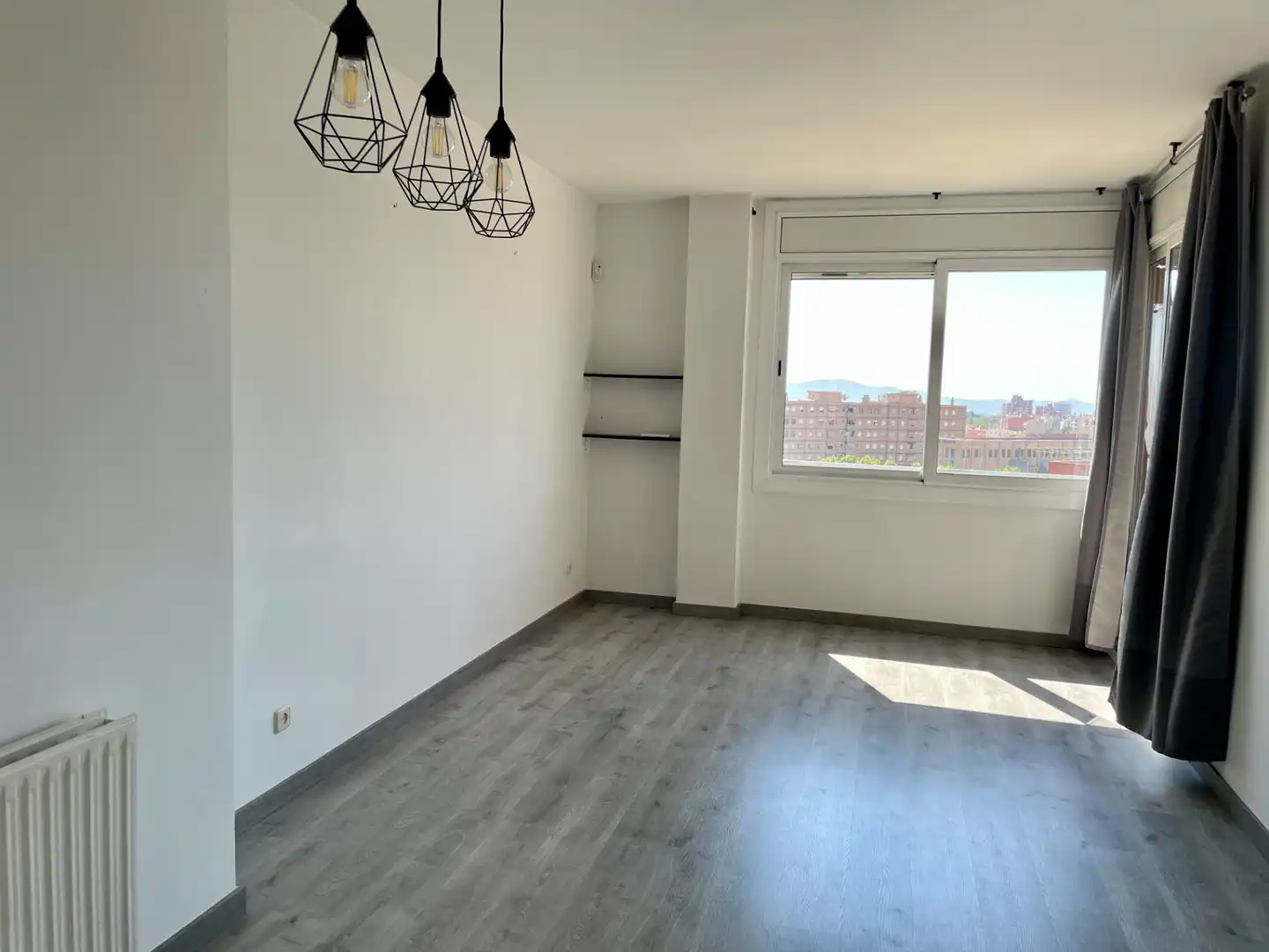Dormitori de Pis en venda en Sabadell amb Aire condicionat, Calefacció i Parquet