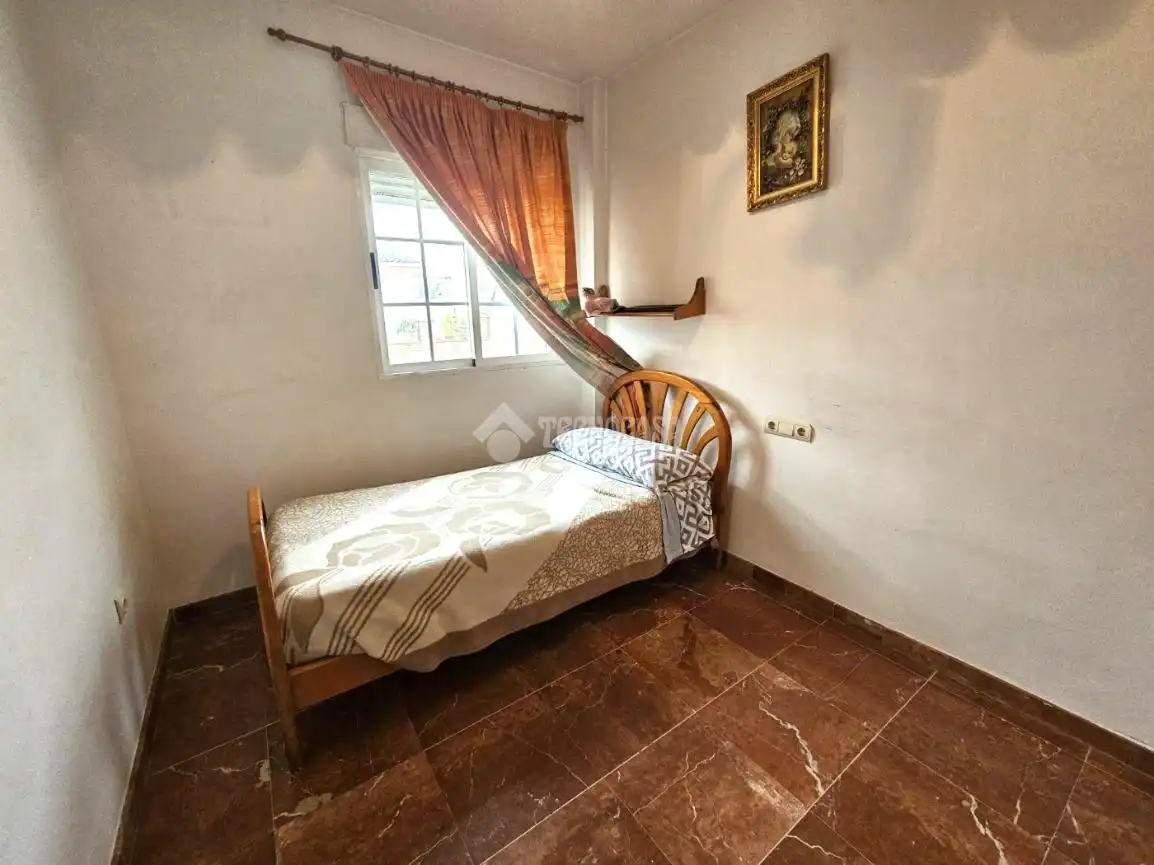 Dormitori de Casa adosada en venda en Parque de la Ermita