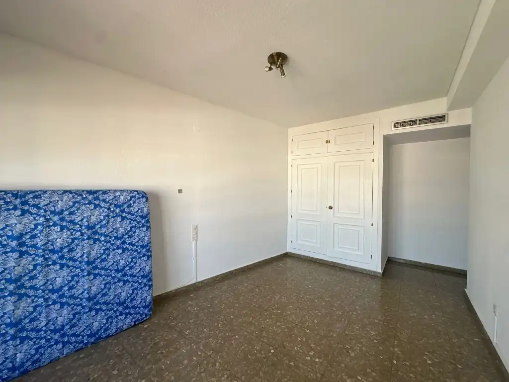 Schlafzimmer von Wohnung zur Miete in Córdoba mit Schwimmbad