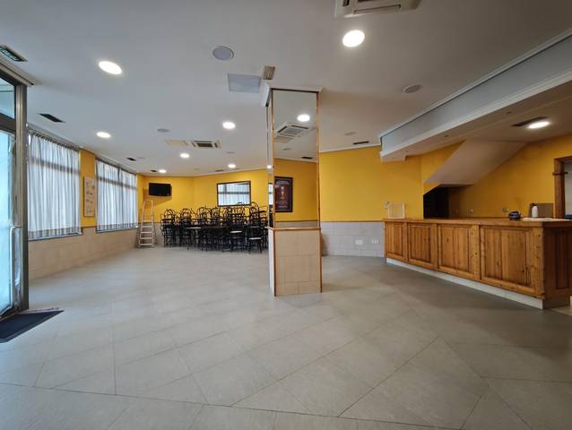 Local comercial en Alquiler en Carretera de Castela en Alto del Castaño