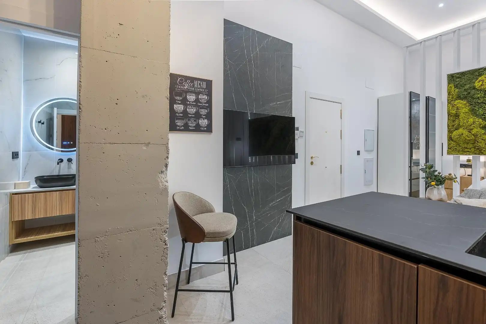 Ground floor for sale in Granada  with Air Conditioner, Private garden and Furnished