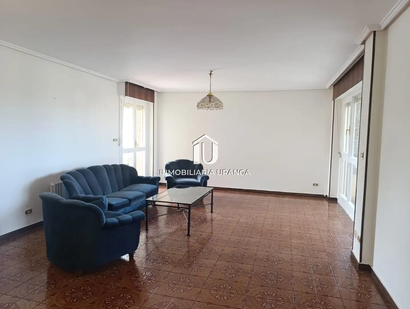 Sala d'estar de Pis en venda en Laredo amb Calefacció i Terrassa