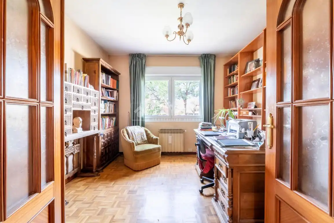 Habitación de Casa o chalet en venta en Las Rozas de Madrid con Jardín privado y Piscina