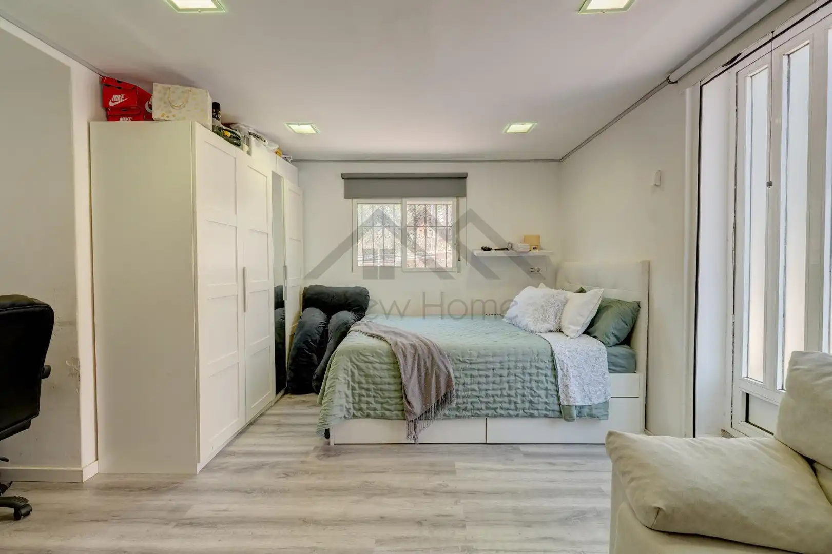 Bedroom of Houses for sale in La Pobla de Vallbona  with Air Conditioner, Heating and Private garden