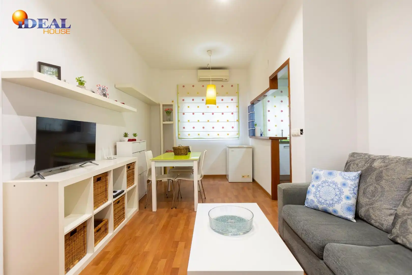Sala de estar de Piso en venta en Motril con Aire acondicionado y Amueblado