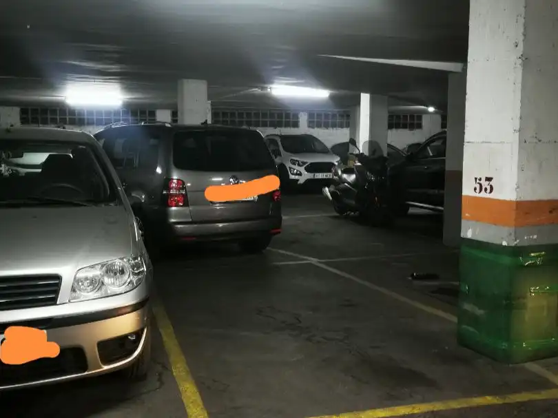 Einzelparkplatz zum Verkauf in Carrer de Mossèn Jacint Verdaguer 17, imagen 2