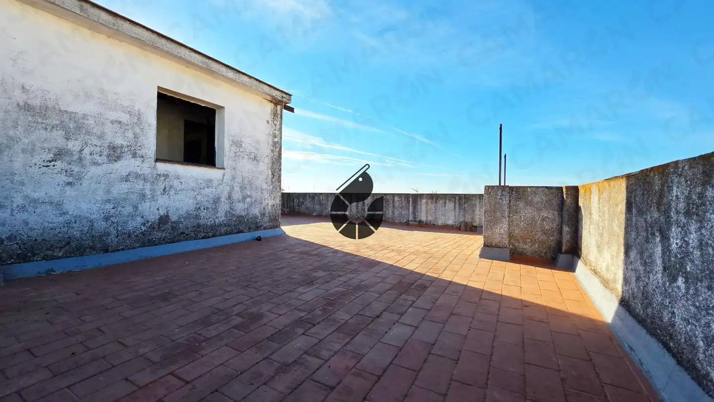 Terrasse von Gebäude zum Verkauf in Gelves, Sevilla