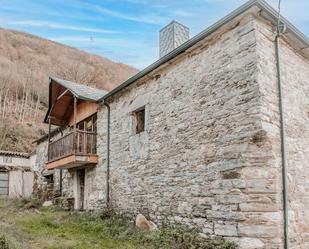 Exterior view of Building for sale in Barjas