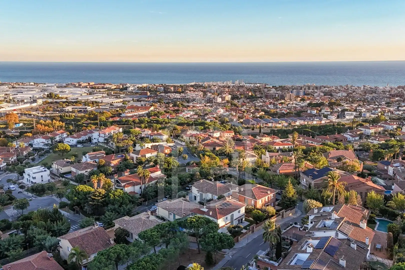 Vista exterior de Casa o chalet en venta en Premià de Dalt con Aire acondicionado, Calefacción y Jardín privado