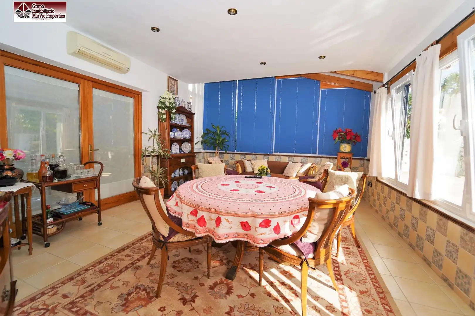 Comedor de Casa o chalet en venta en Benidorm con Calefacción, Jardín privado y Terraza