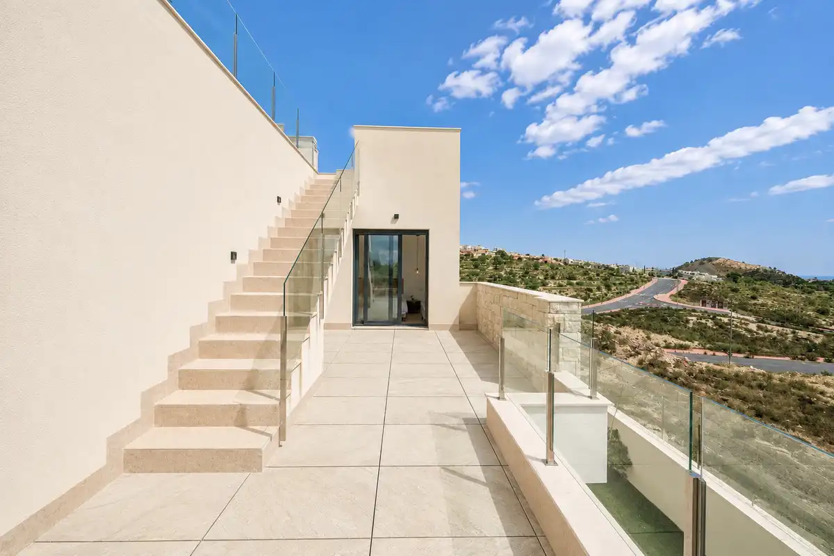 Semi-detached house with terrace for sale in Calle de Morella, imagen 36