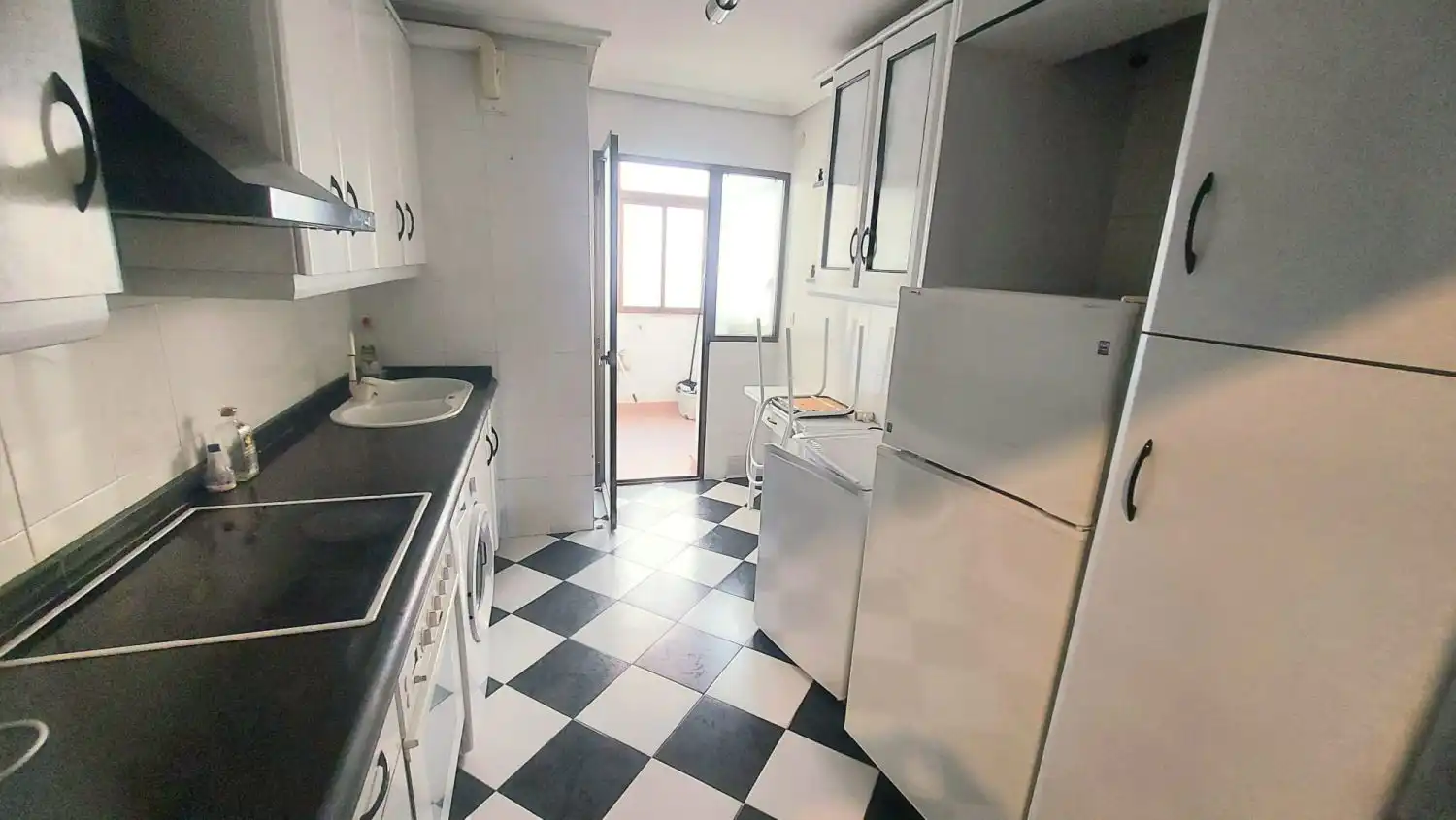 Cocina de Piso de alquiler en Jaén con Calefacción, Terraza y Amueblado