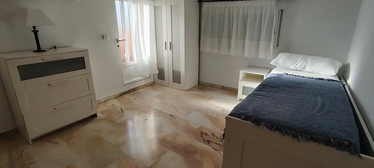 Habitación de Dúplex de alquiler en Linares con Aire acondicionado, Calefacción y Terraza