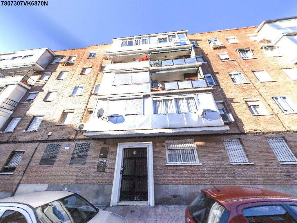 Vista exterior de Estudio de alquiler en Alcalá de Henares con Calefacción, Amueblado y Horno