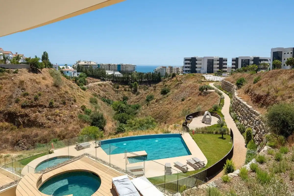 Piso con piscina en venta en Higuerón South Residences, imagen 2
