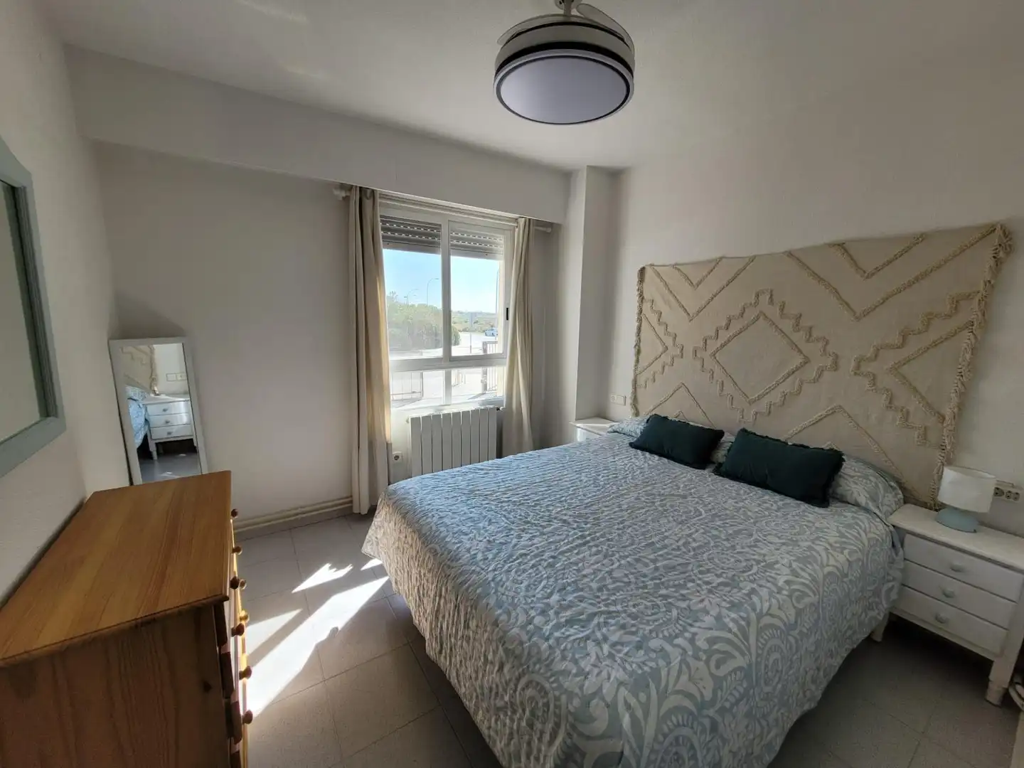 Dormitori de Apartament en venda en Alicante / Alacant amb Calefacció, Jardí privat i Terrassa
