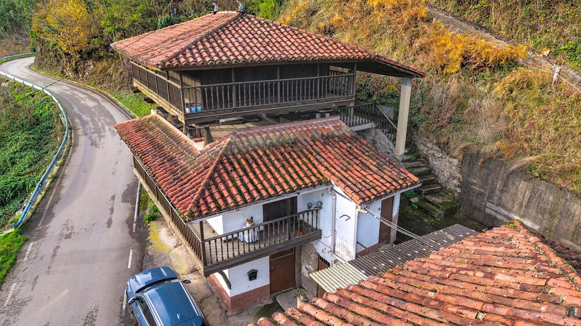 Exterior view of House or chalet for sale in Salas