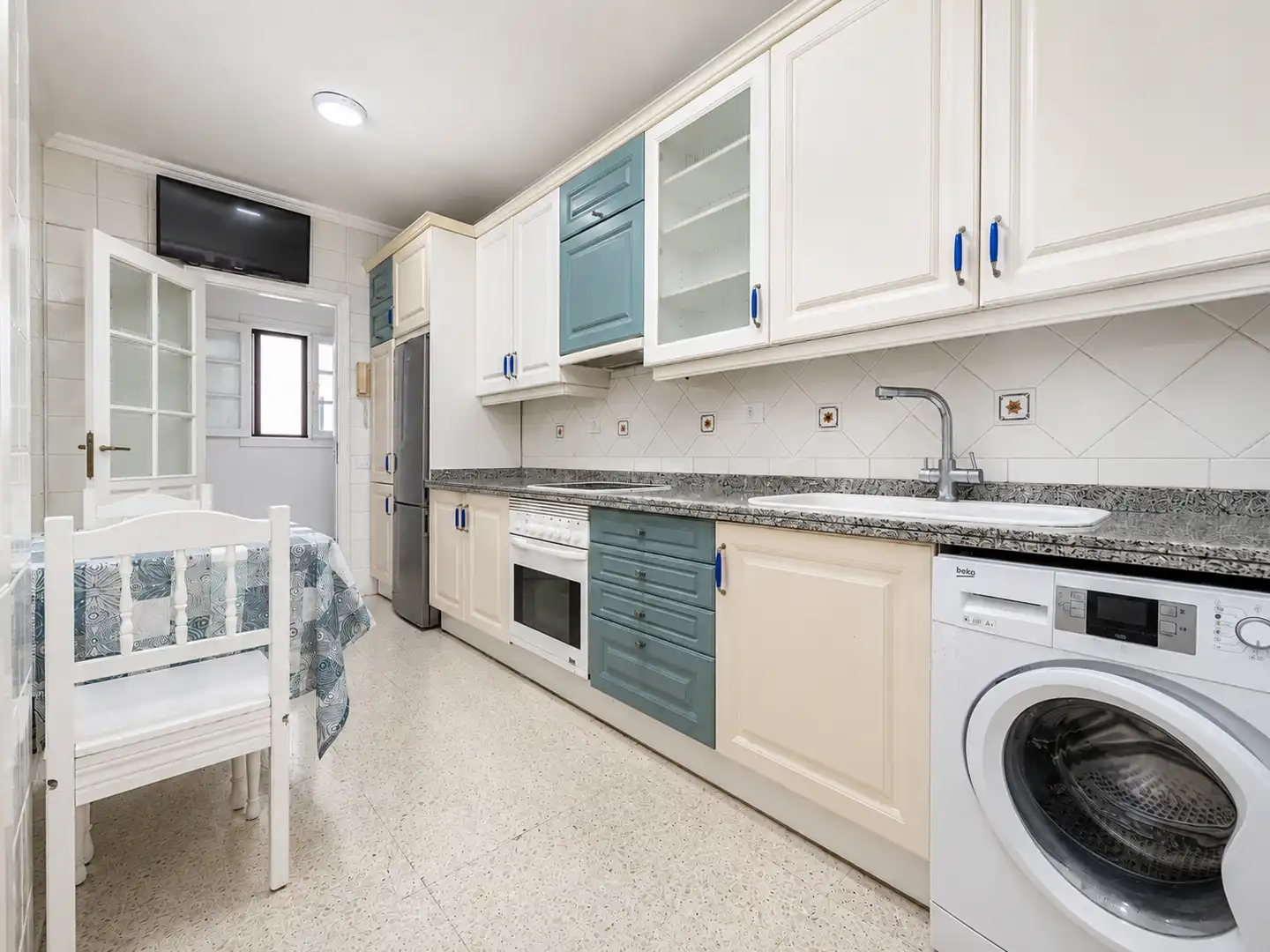 Küche von Wohnung zum Verkauf in Las Palmas de Gran Canaria mit Klimaanlage, Abstellraum und Möbliert