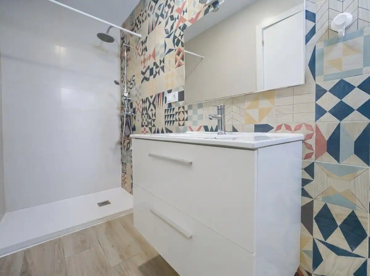 Bathroom of Houses for sale in Tomares  with Air Conditioner, Private garden and Terrace