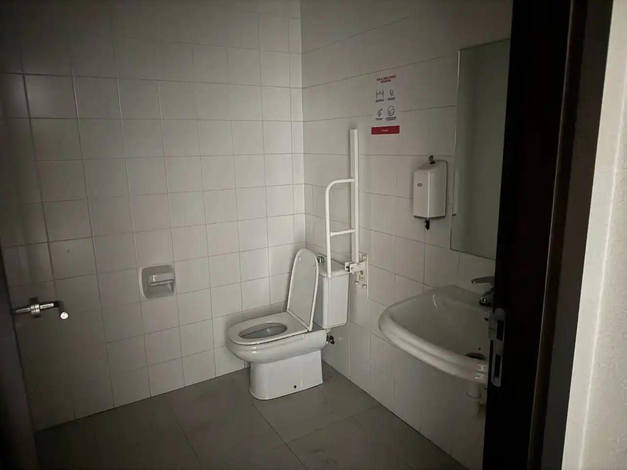 Bathroom of Commercial properties for sale in Torreperogil