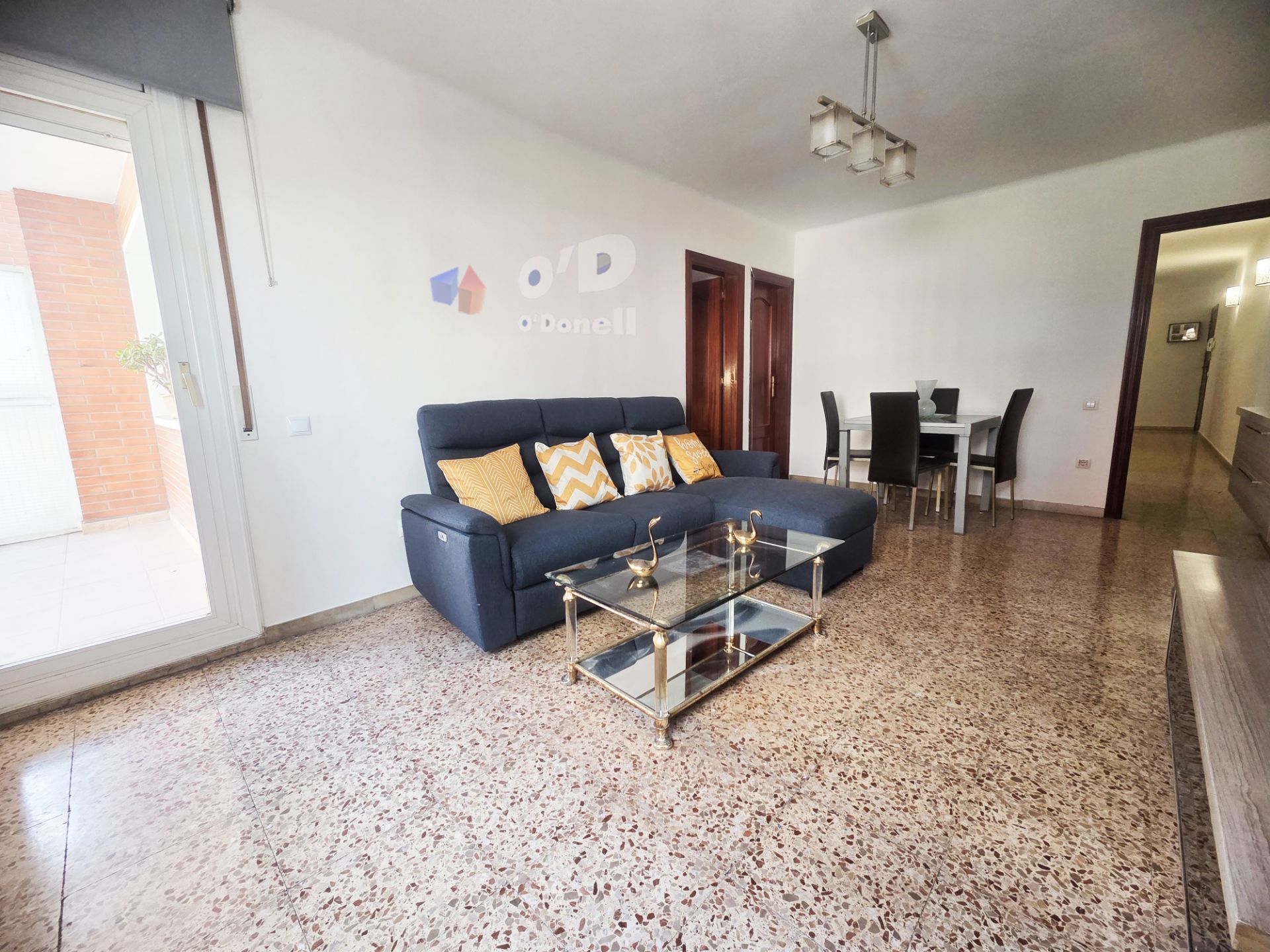 Sala de estar de Piso en venta en Sant Boi de Llobregat con Balcón