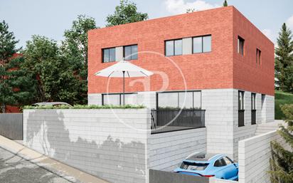 Exterior view of Single-family semi-detached for sale in Terrassa  with Air Conditioner