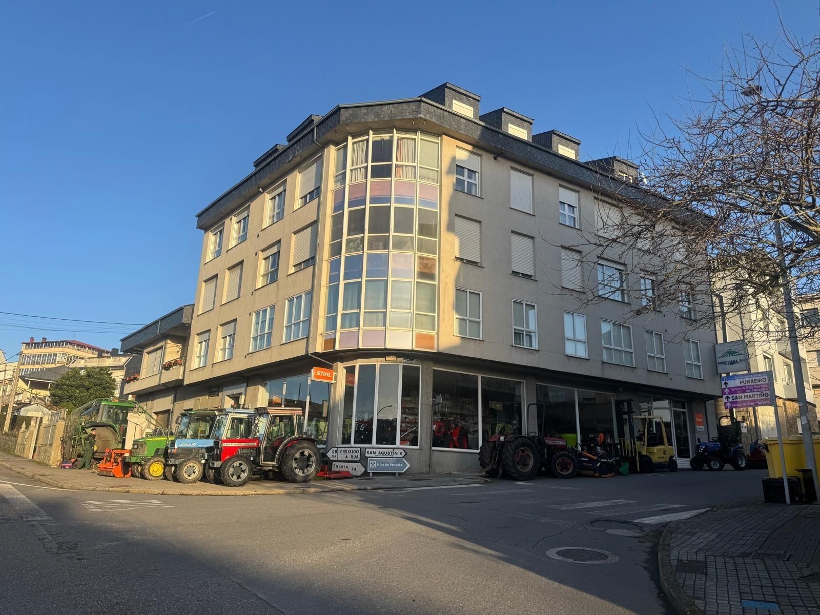 Außenansicht von Dachboden zum verkauf in Viana do Bolo mit Heizung und Abstellraum