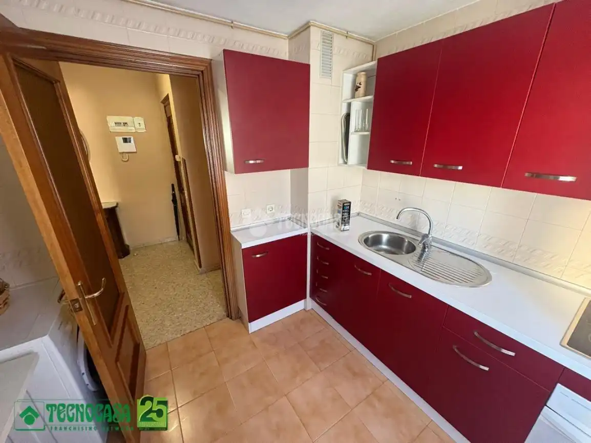 Kitchen of Flat for sale in Ciudad Real  with Air Conditioner and Heating