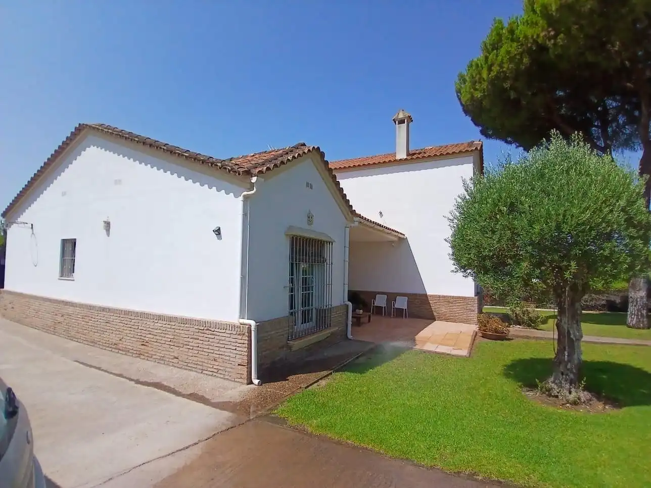 Vista exterior de Casa o chalet en venta en Aljaraque con Calefacción, Jardín privado y Piscina