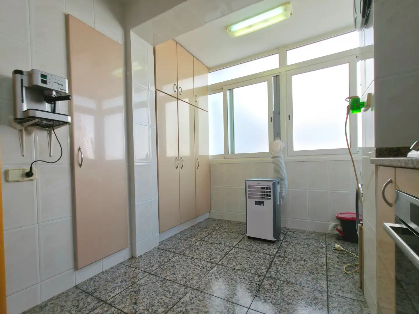 Cocina de Piso en venta en Sant Andreu de la Barca con Aire acondicionado, Calefacción y Terraza