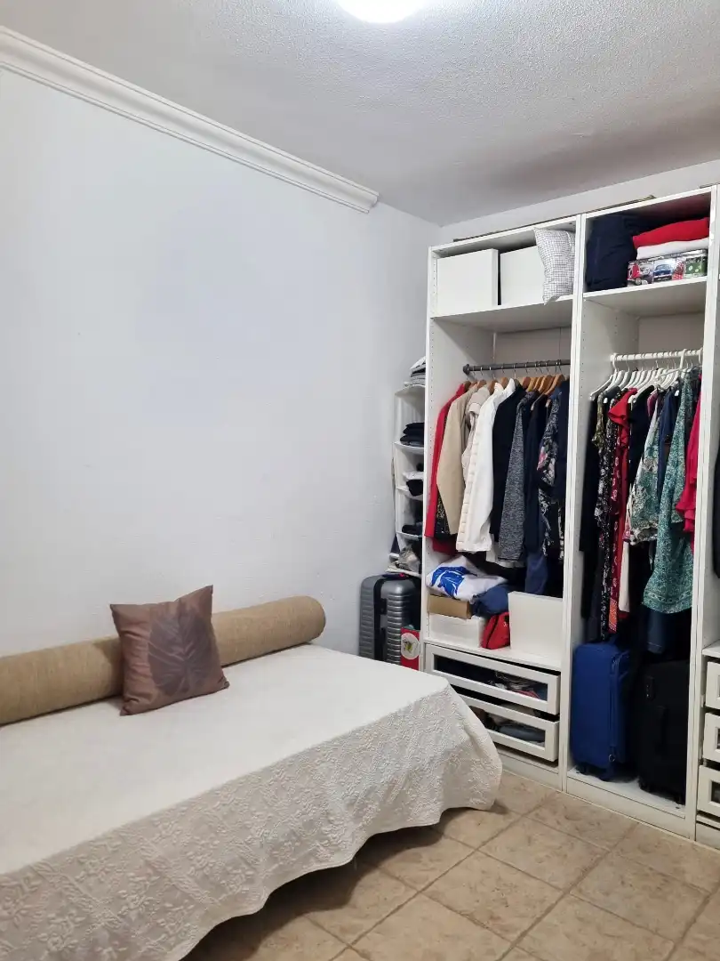 Habitación de Piso en venta en El Rosario con Amueblado y Piscina comunitaria