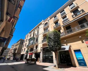 Vista exterior de Dúplex en venda en Reus amb Parquet