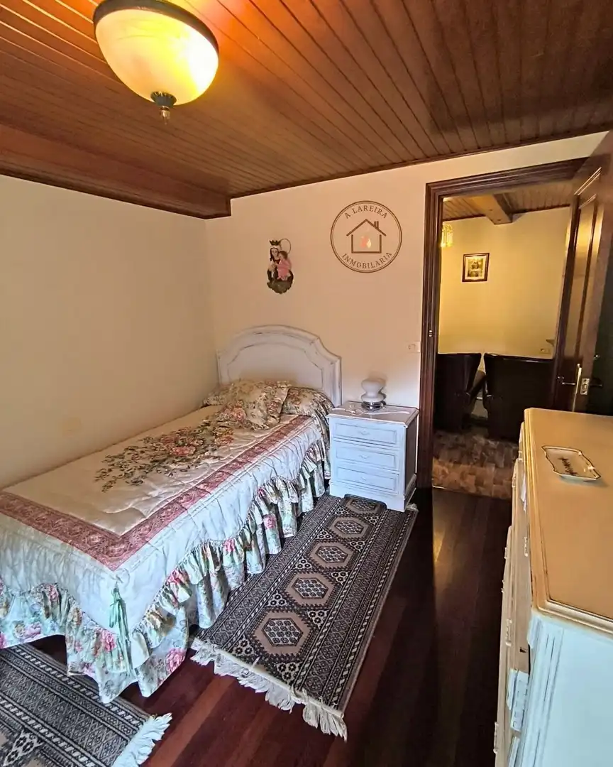 Dormitori de Casa o xalet en venda en Pantón amb Calefacció, Jardí privat i Terrassa