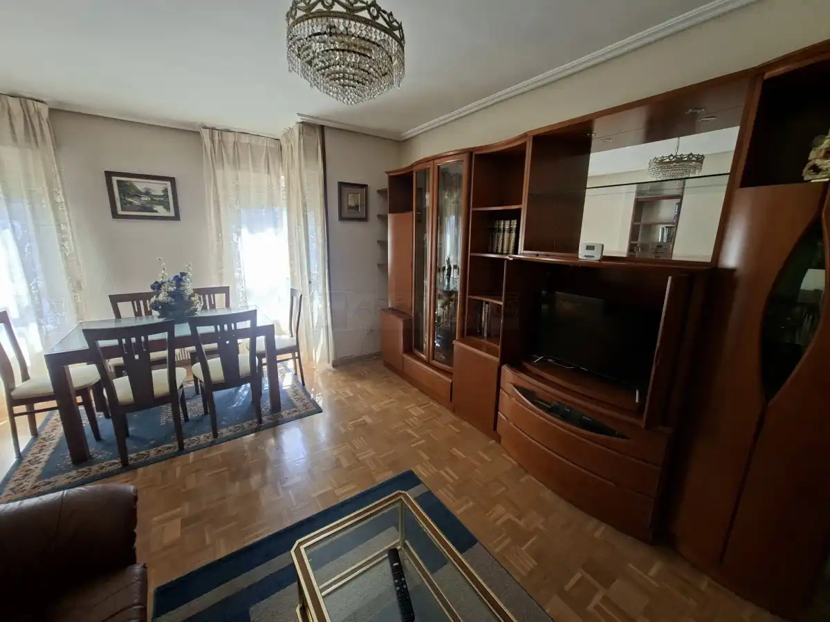 Sala de estar de Piso en venta en Vitoria - Gasteiz con Calefacción, Parquet y Terraza
