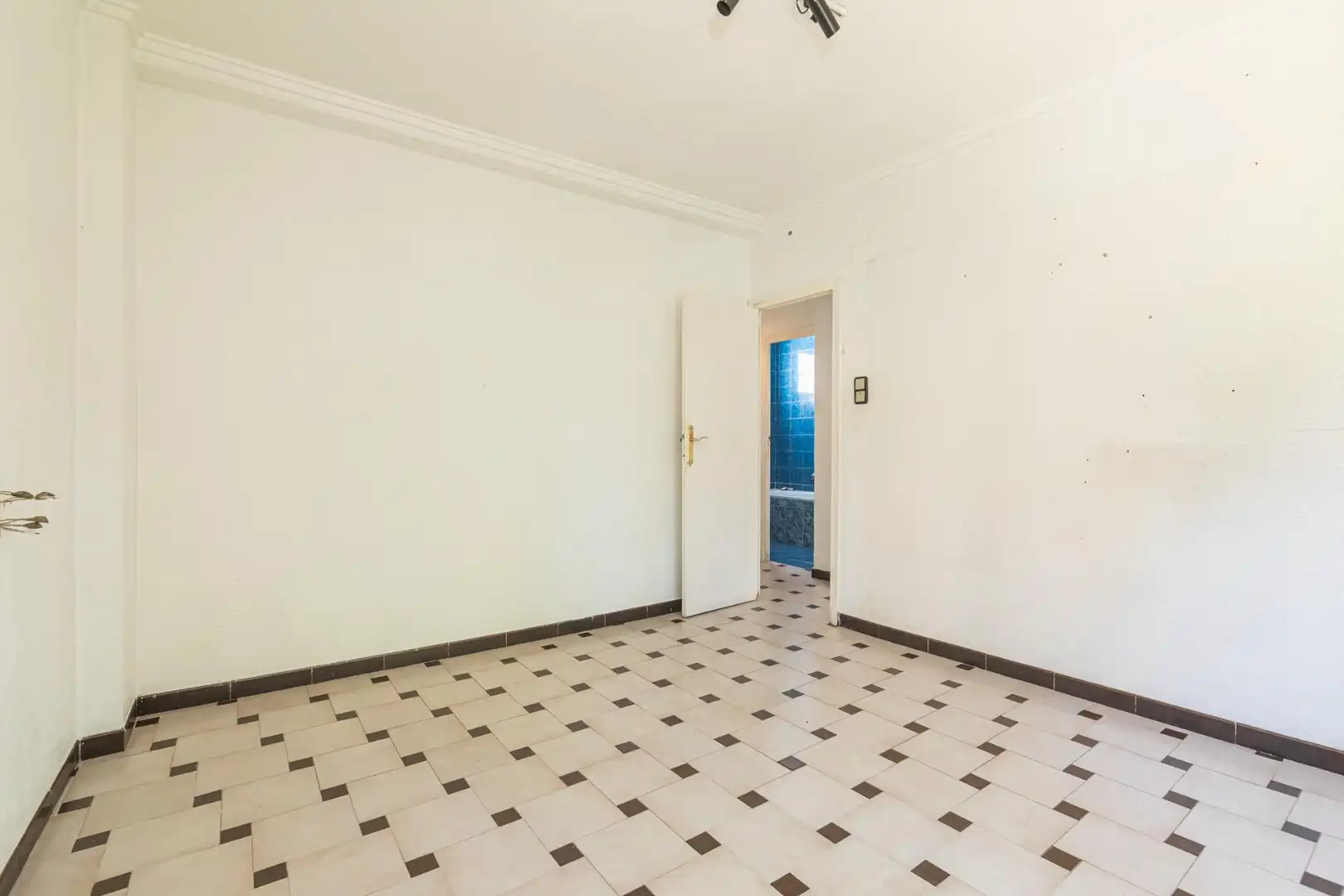Piso en venta en Carrer Conrado del Campo, Plaza Crevillente - Antiguos Juzgados - El Asilo