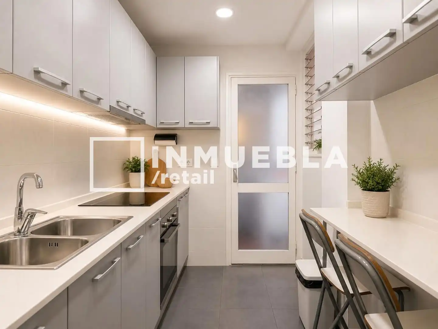 Küche von Wohnung zum Verkauf in Barcelona mit Heizung, Parkett und Terrasse