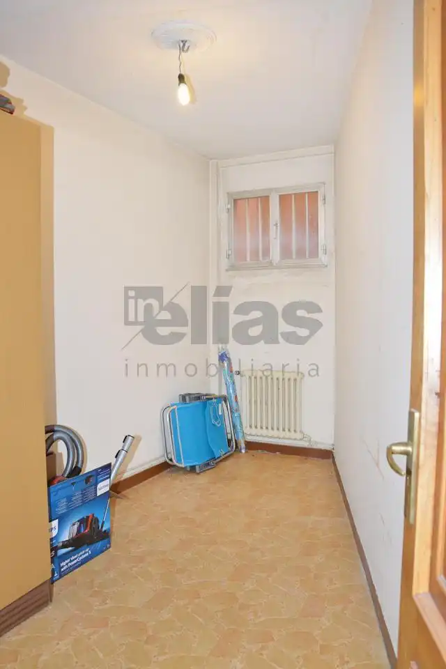 Dormitori de Pis en venda en Zas amb Terrassa i Moblat