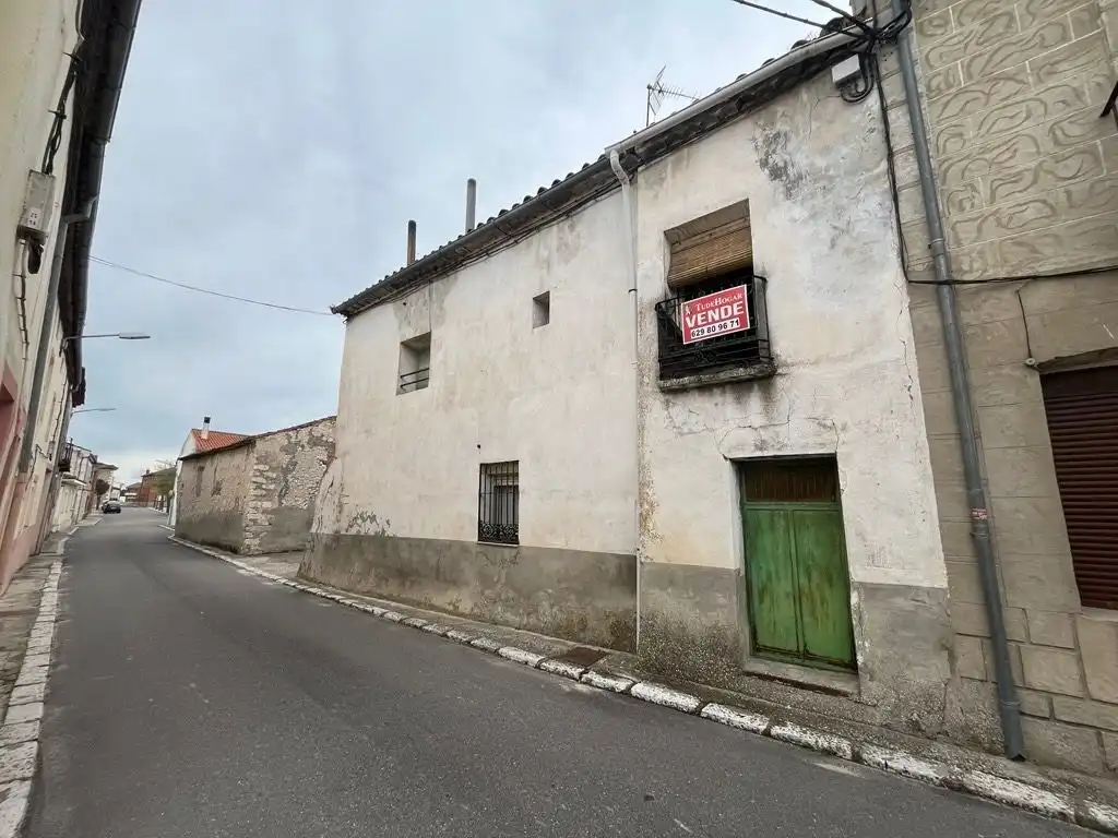 Vista exterior de Casa o chalet en venta en La Parrilla  con Calefacción, Lavadora y Microondas